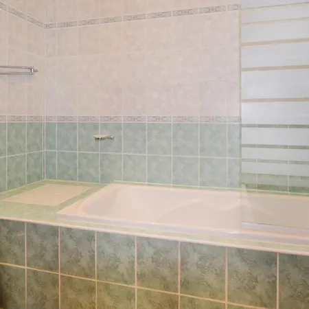 2 Bedroom Stunning In Maria Poggio *