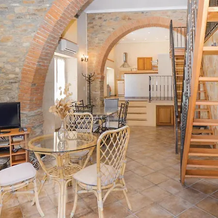 2 Bedroom Stunning In Maria Poggio Prázdninový dům *